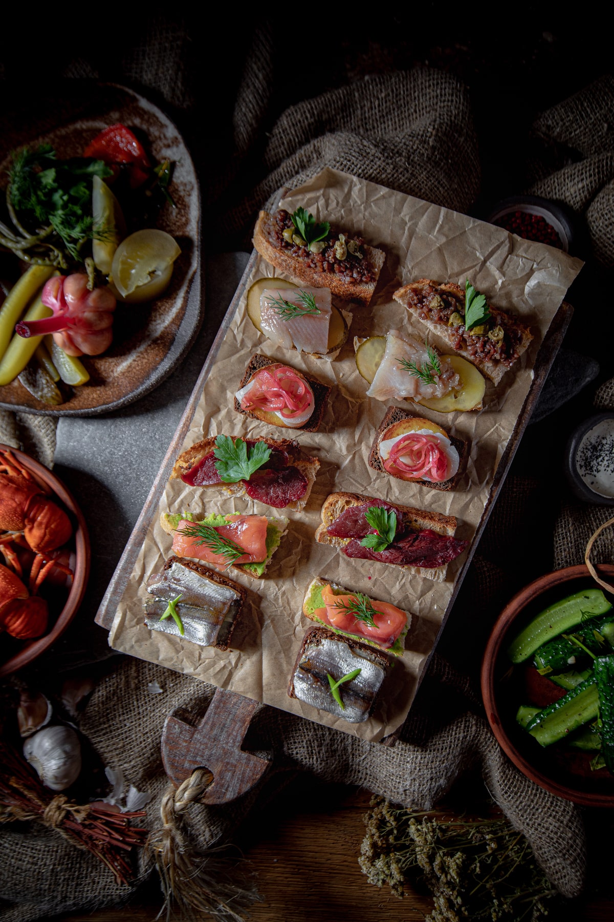 Big meal sets for up to 12 guests